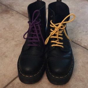 Doc Martens Sinclair soft leather platform boot US size 8 UK Size 6 gently used